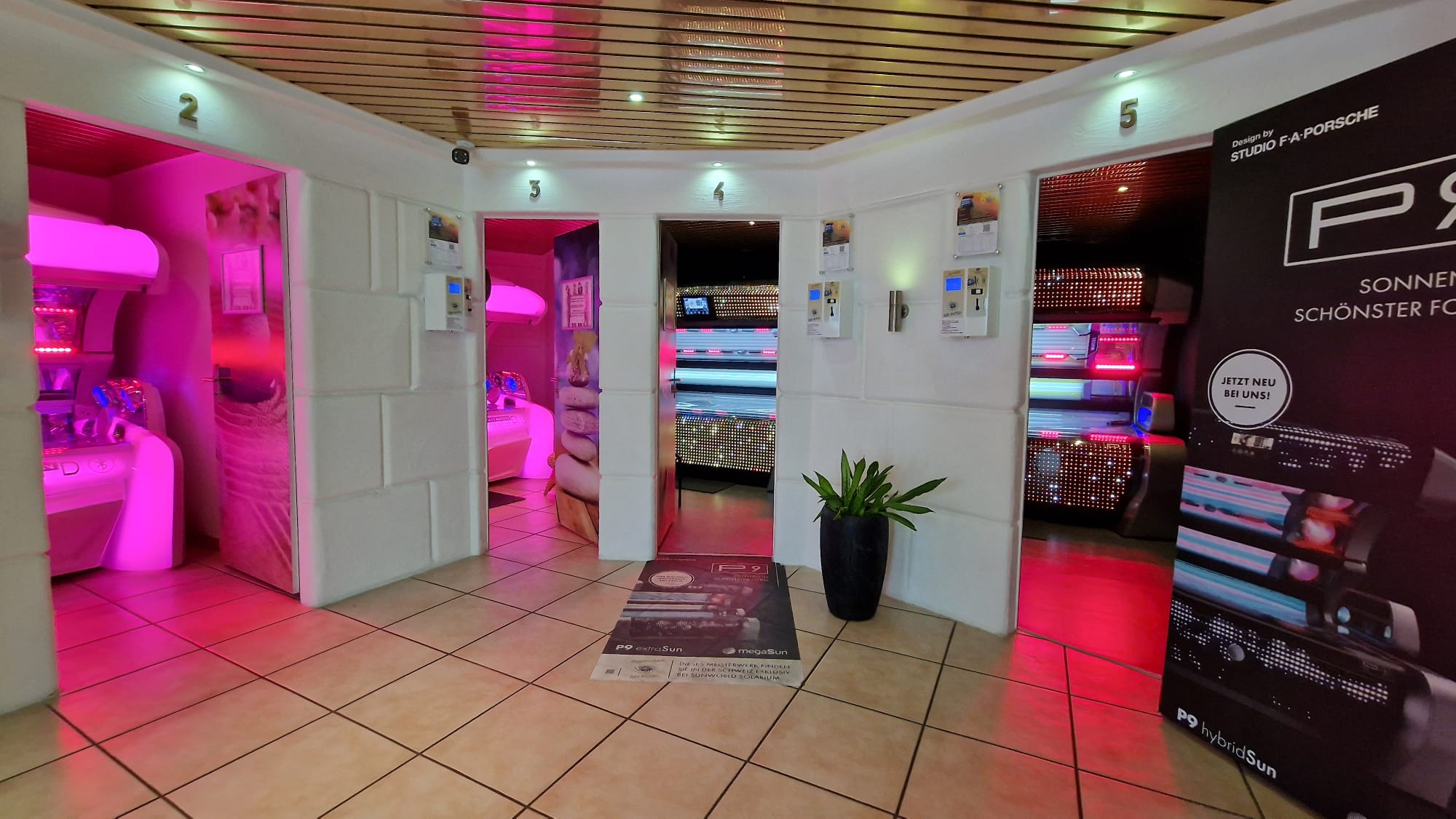 Solarium St.Gallen Zentrum - SunWorld Sonnenstudio business image in St. Gallen, ZH